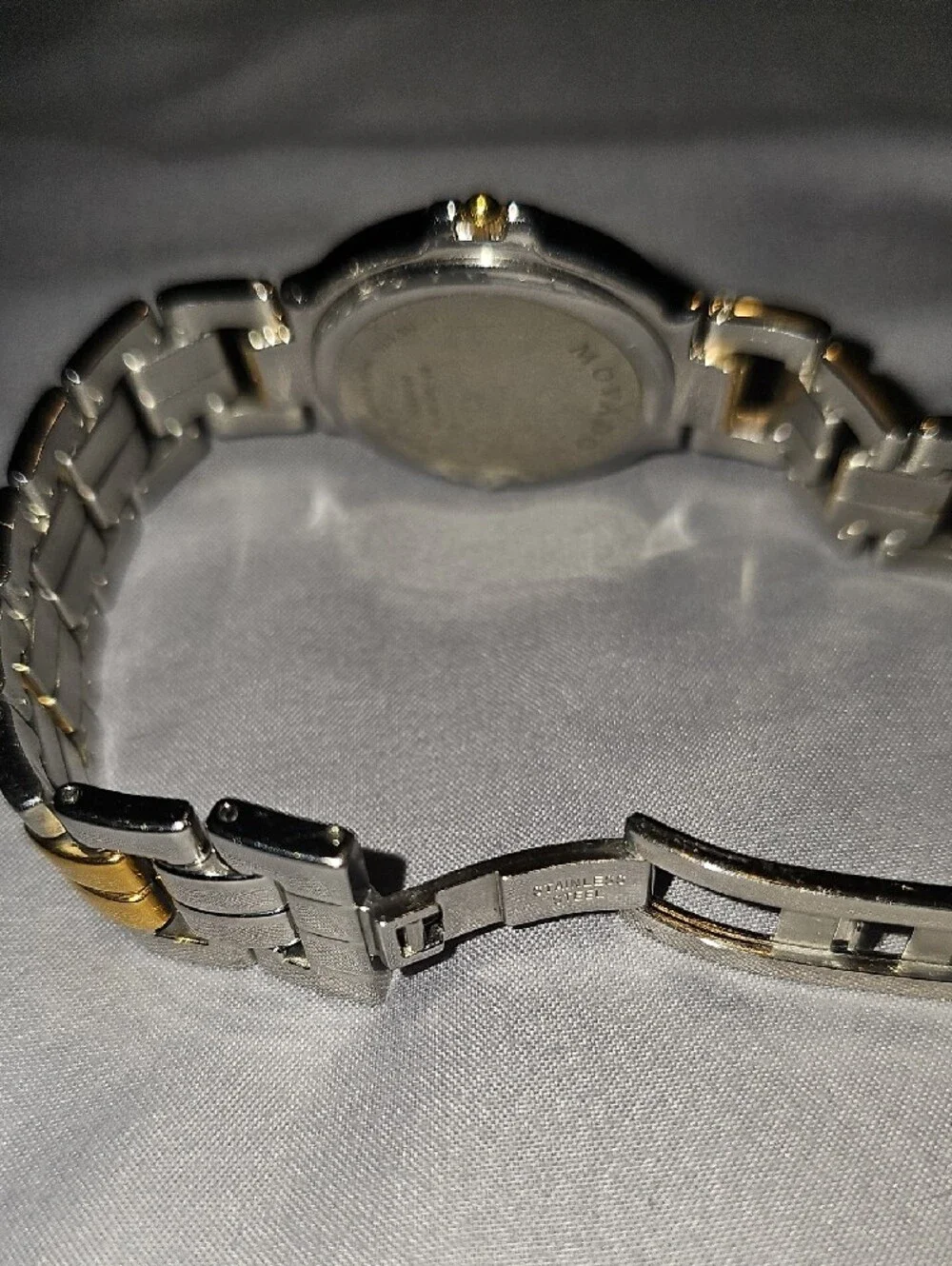 Exquisite Diamond Bezel Two-tone 33 Mm Unisex Movado Watch